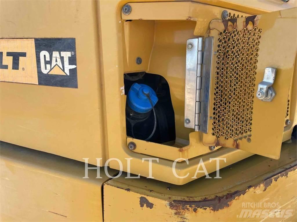CAT 74504 Caminhões articulados