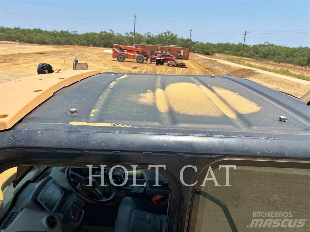 CAT 74504 Caminhões articulados