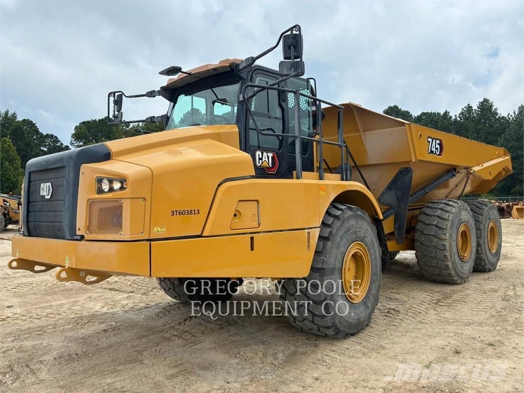 CAT 74504 Caminhões articulados