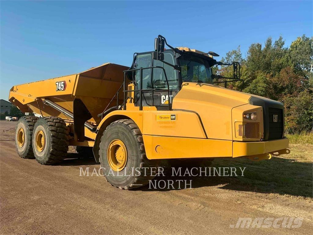 CAT 74504 Caminhões articulados
