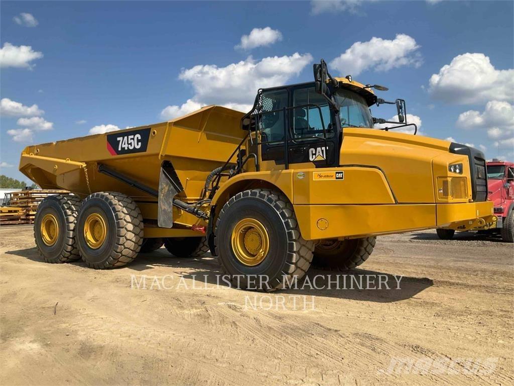 CAT 74504 Caminhões articulados