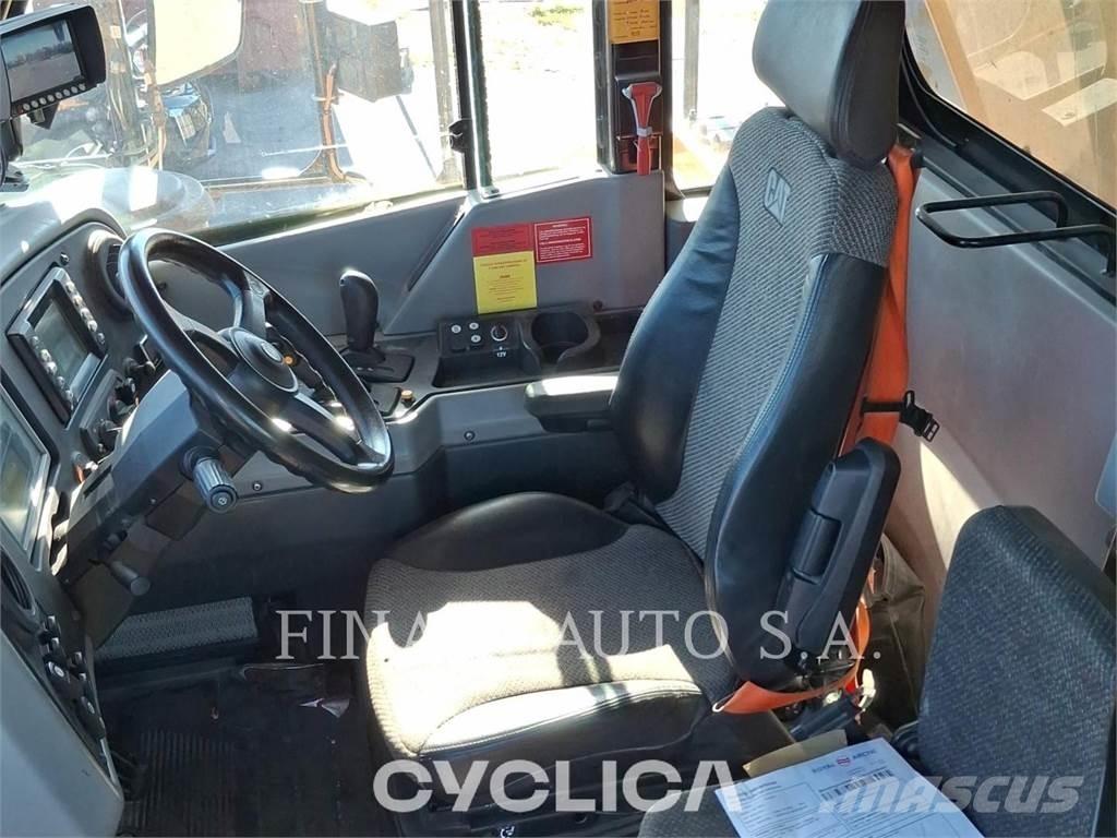CAT 772G Caminhões articulados