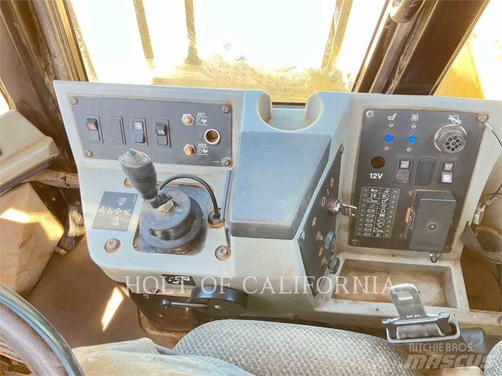 CAT 815F2 Compactadores para terra