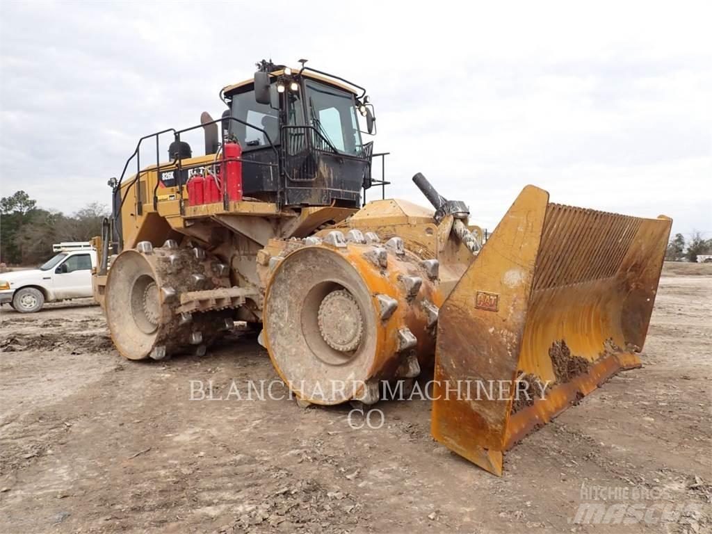 CAT 826K Compactadores para terra