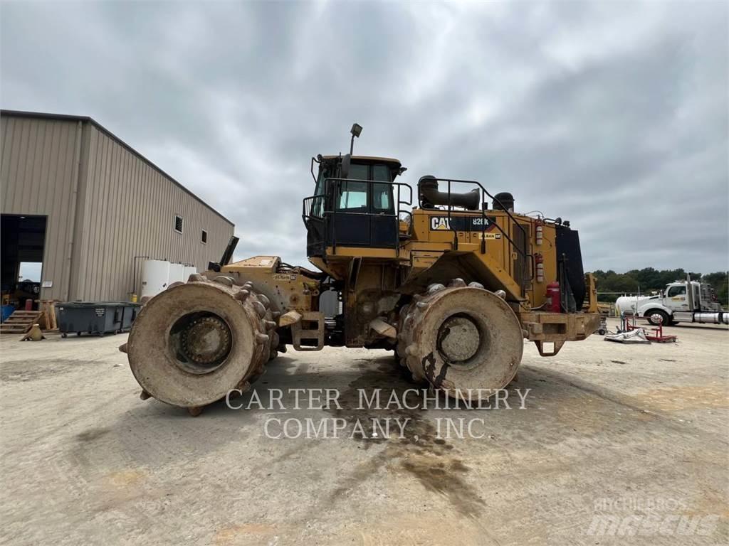 CAT 826K Compactadores para terra