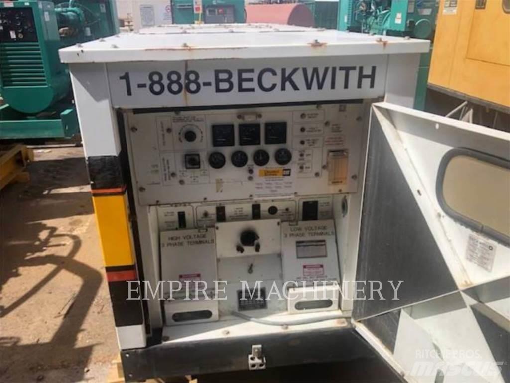 CAT 88KW Geradores Diesel