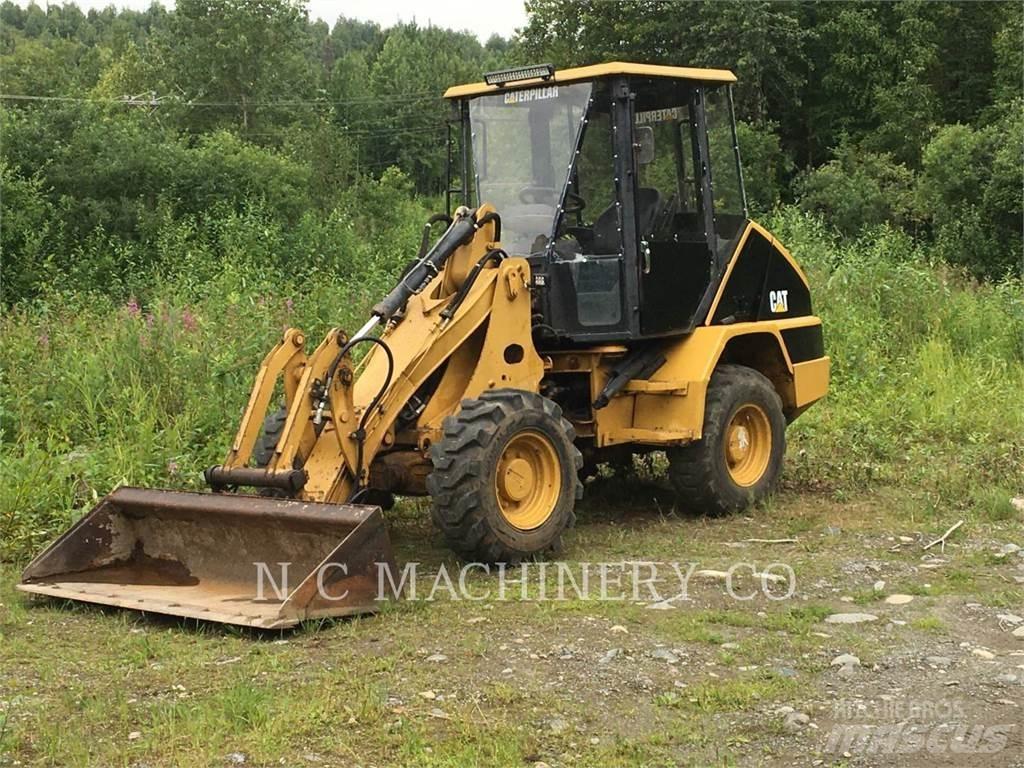 CAT 902 Carregadeiras de rodas