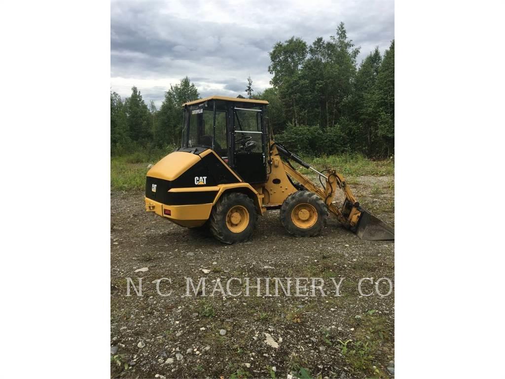 CAT 902 Carregadeiras de rodas