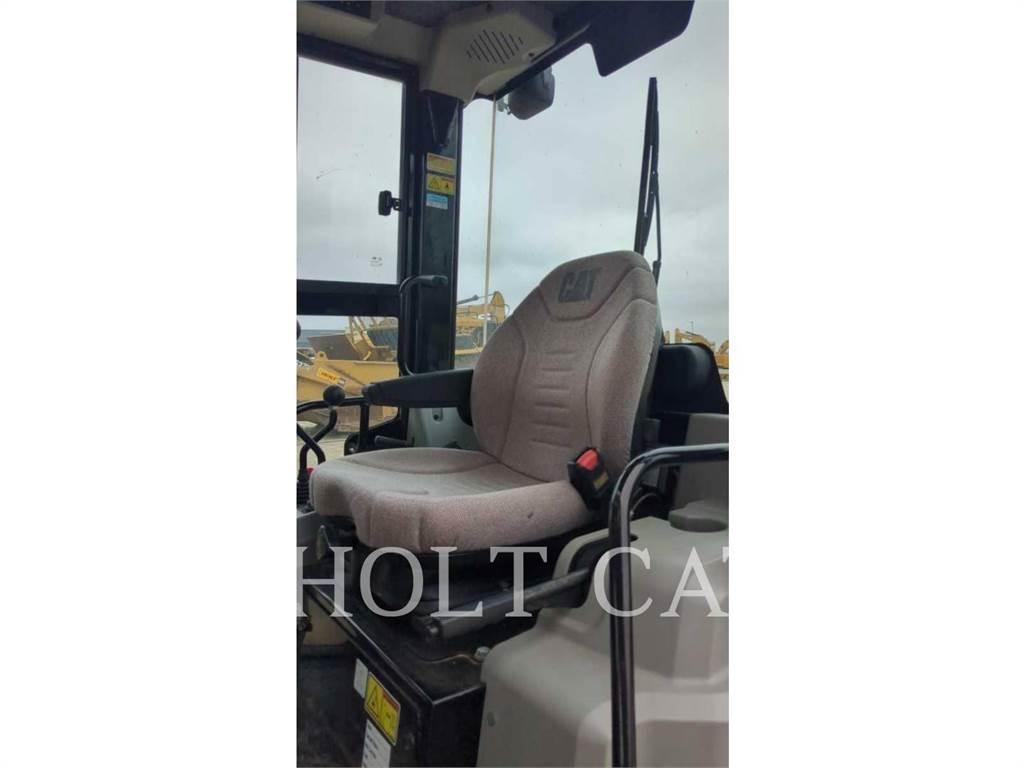 CAT 903C Carregadeiras de rodas