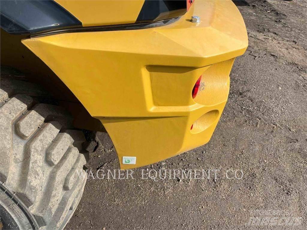 CAT 903D Carregadeiras de rodas