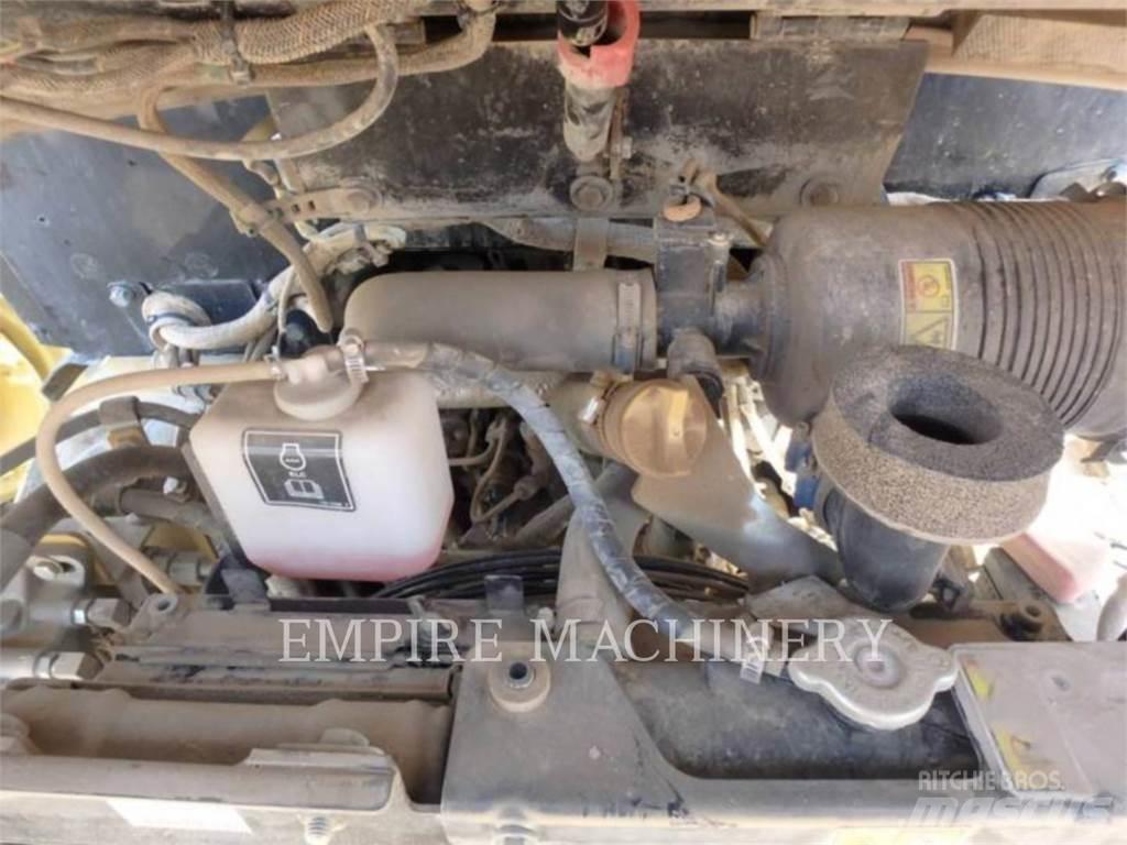 CAT 903D Carregadeiras de rodas