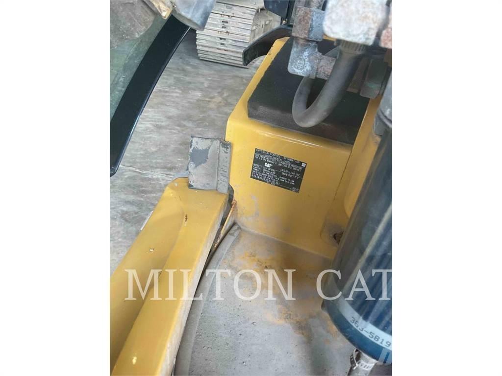 CAT 903D Carregadeiras de rodas