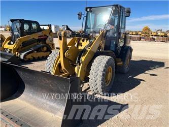 CAT 906M Carregadeiras de rodas