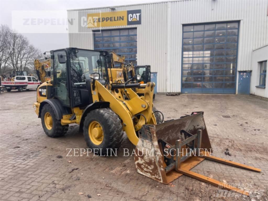 CAT 906M Carregadeiras de rodas