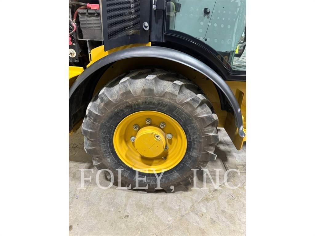 CAT 906M Carregadeiras de rodas
