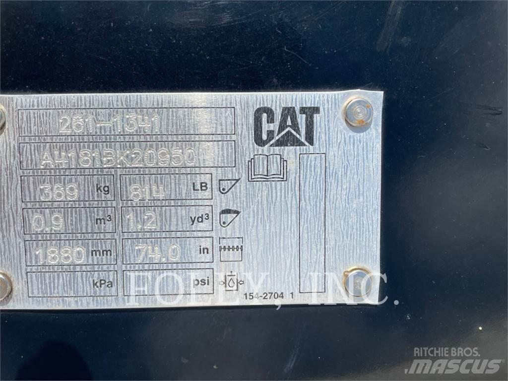 CAT 906M Carregadeiras de rodas