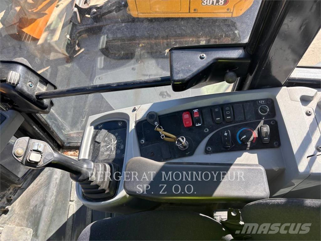 CAT 906M Carregadeiras de rodas