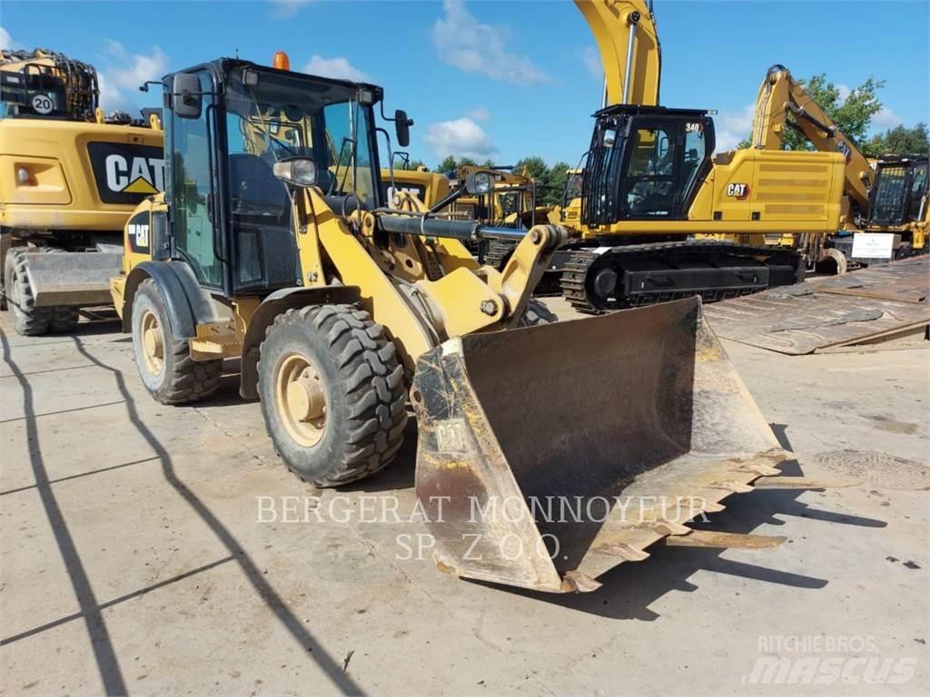 CAT 906M Carregadeiras de rodas