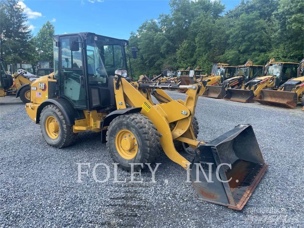 CAT 906M Carregadeiras de rodas