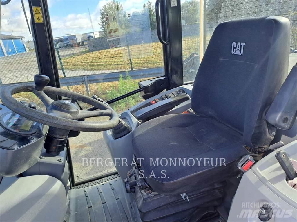 CAT 906M Carregadeiras de rodas