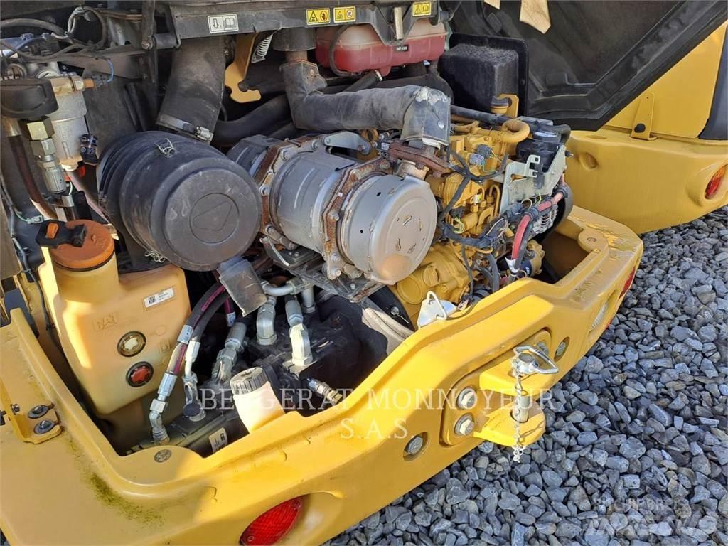CAT 906M Carregadeiras de rodas