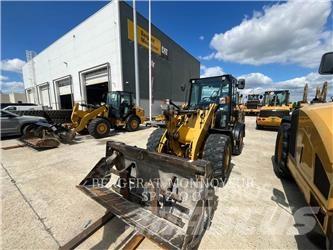 CAT 906M Carregadeiras de rodas