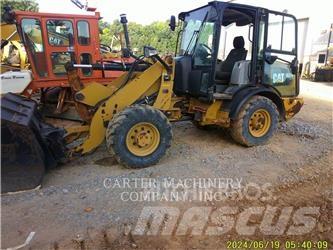 CAT 906M Carregadeiras de rodas
