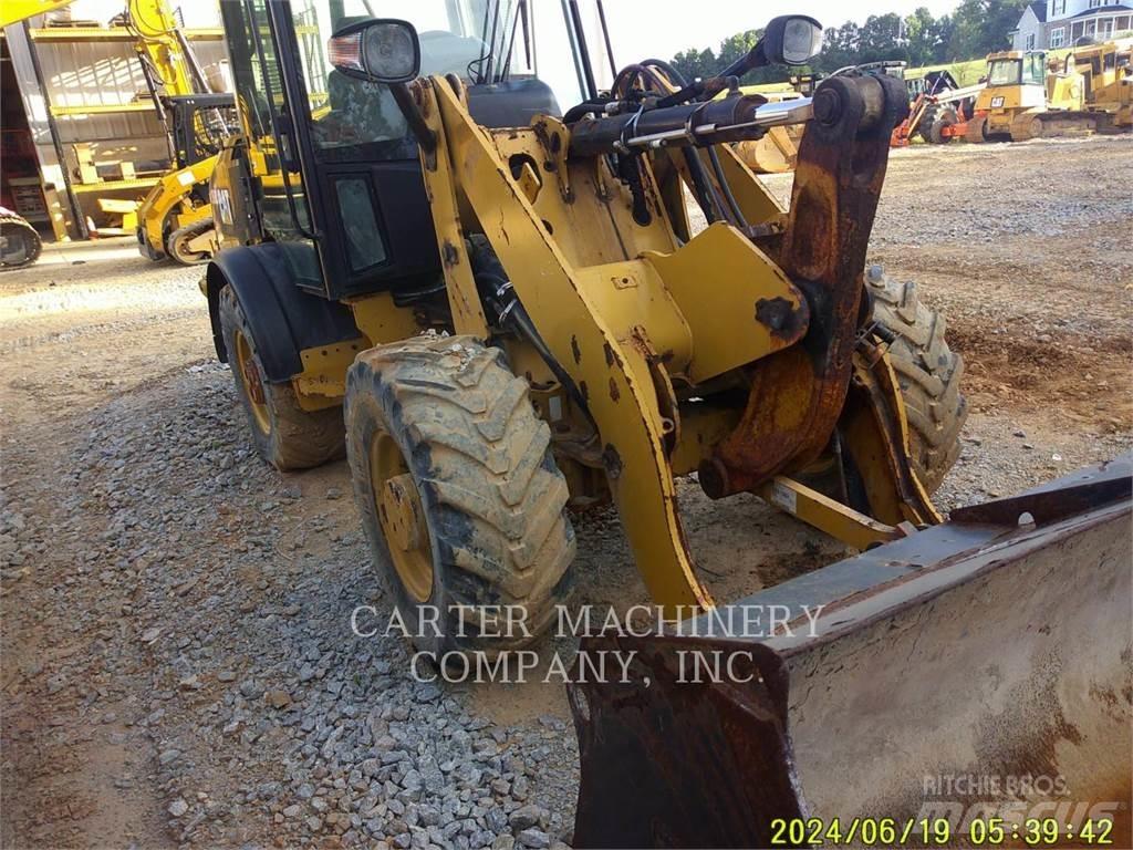 CAT 906M Carregadeiras de rodas