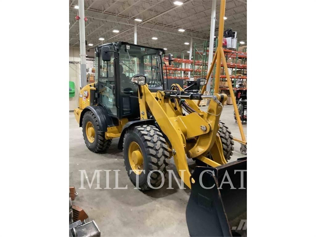 CAT 906M Carregadeiras de rodas