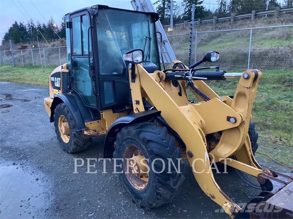 CAT 906M Carregadeiras de rodas