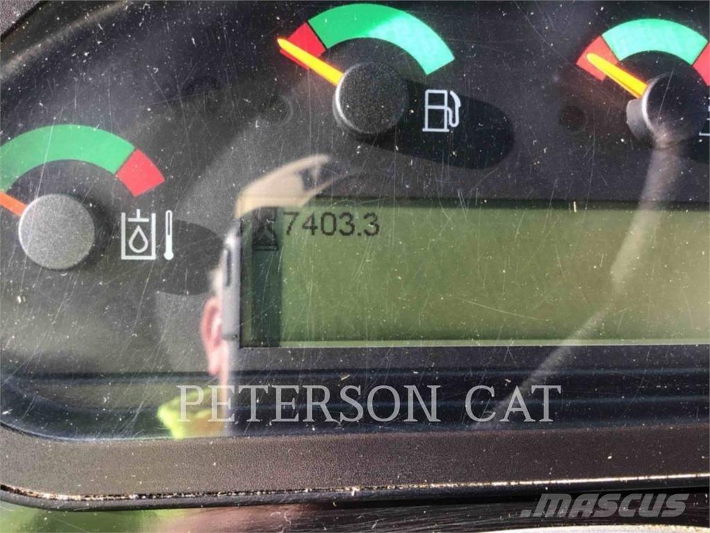 CAT 906M Carregadeiras de rodas