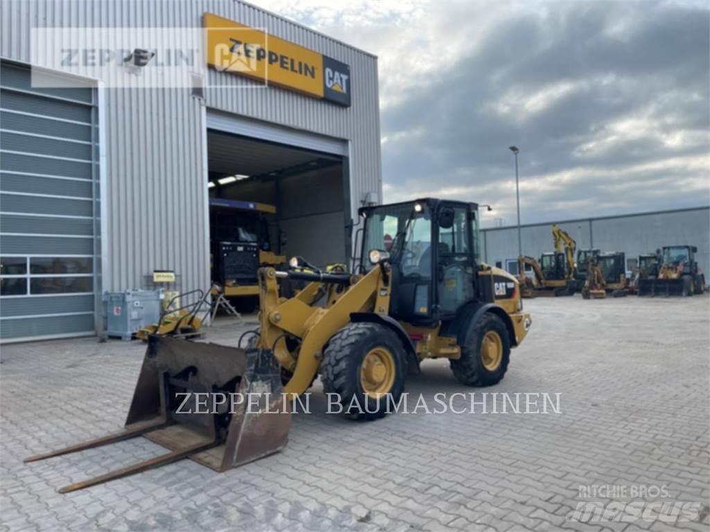 CAT 906M Carregadeiras de rodas