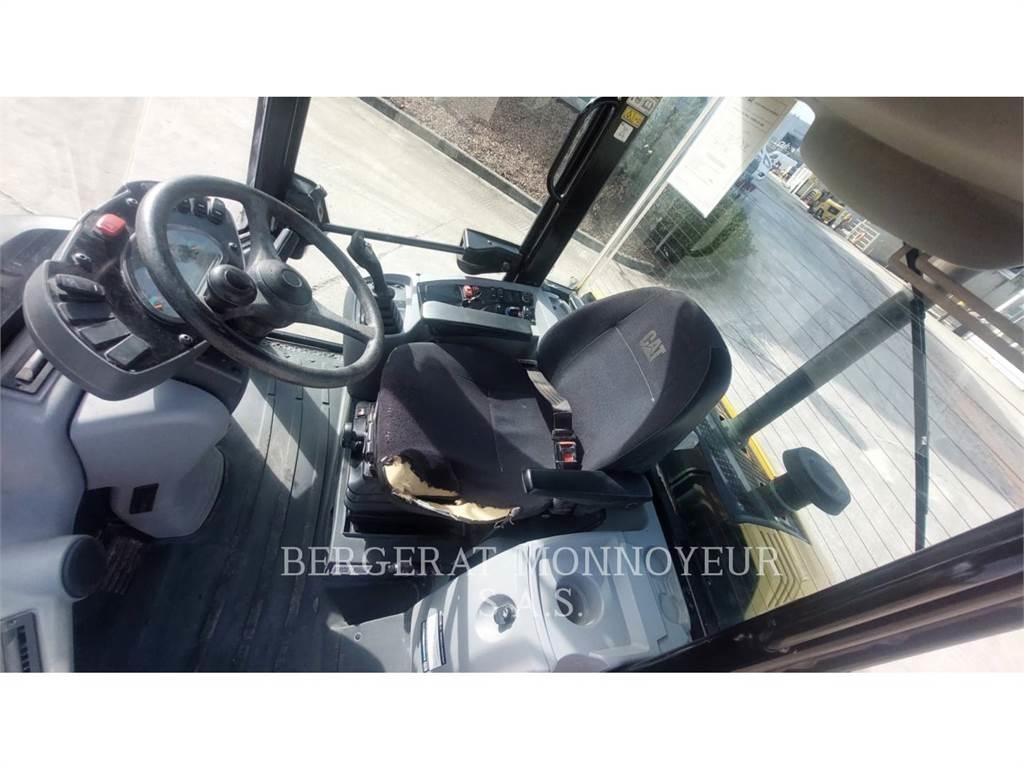 CAT 906M Carregadeiras de rodas