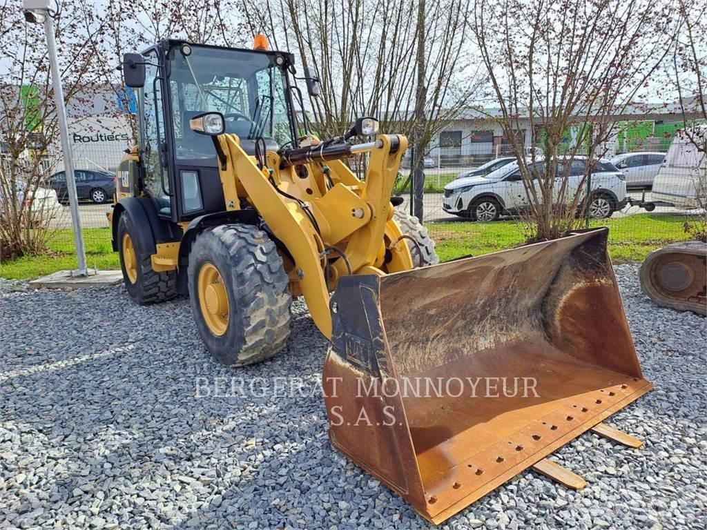 CAT 906M Carregadeiras de rodas