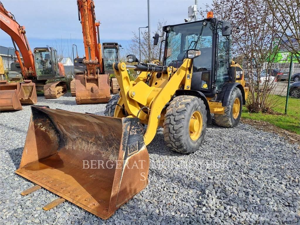 CAT 906M Carregadeiras de rodas