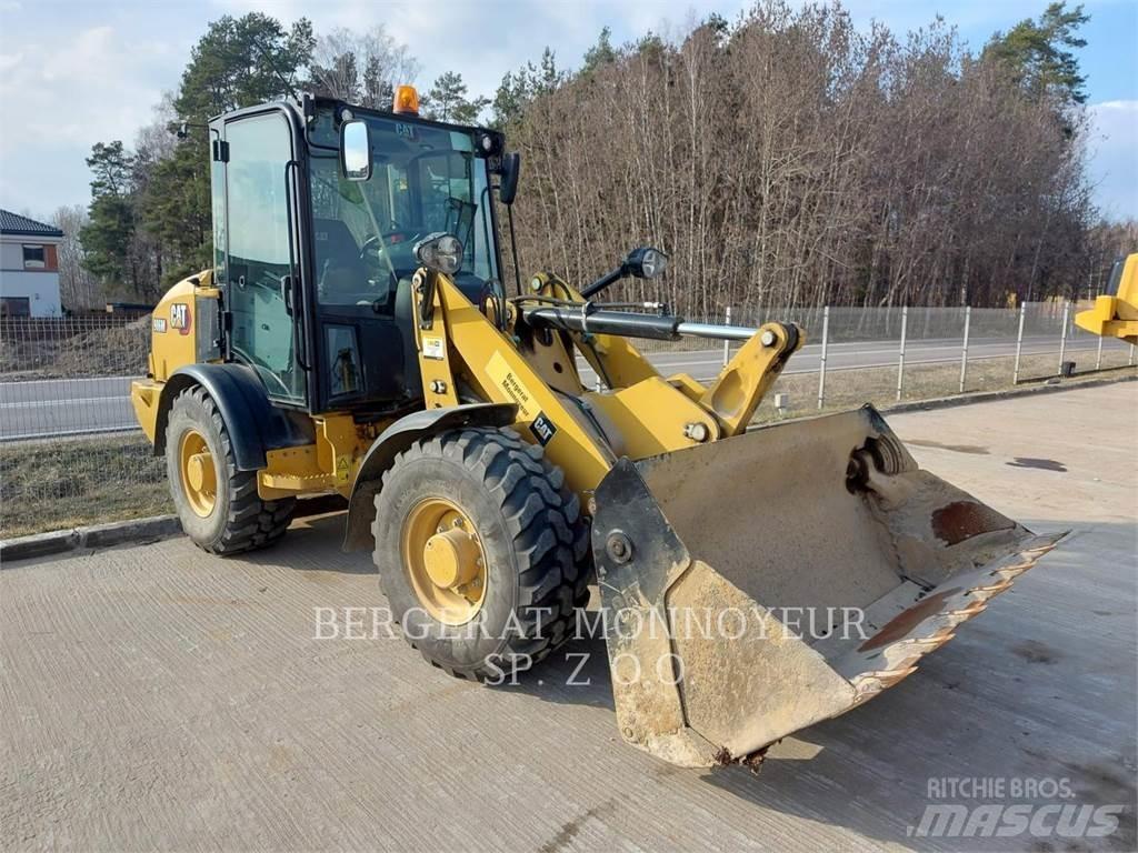 CAT 906M Carregadeiras de rodas