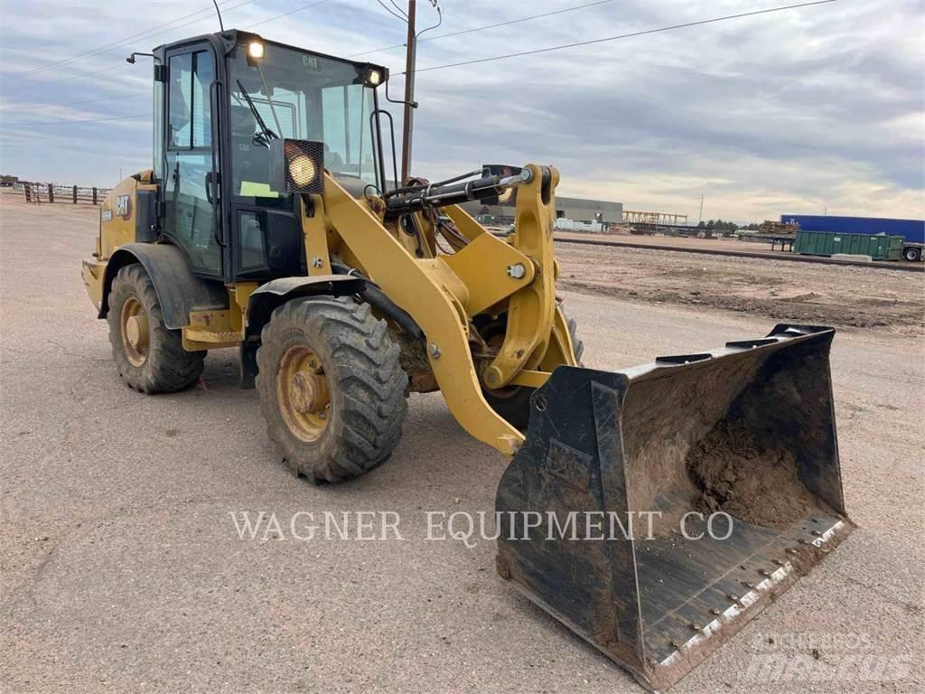 CAT 906M Carregadeiras de rodas