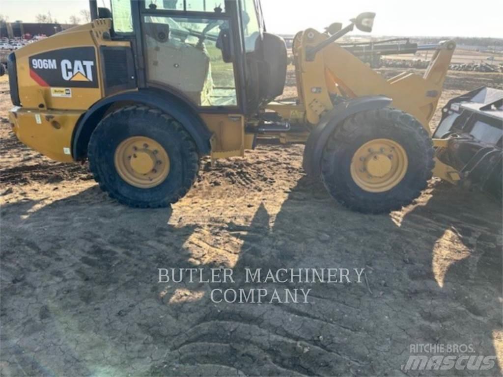 CAT 906M Carregadeiras de rodas
