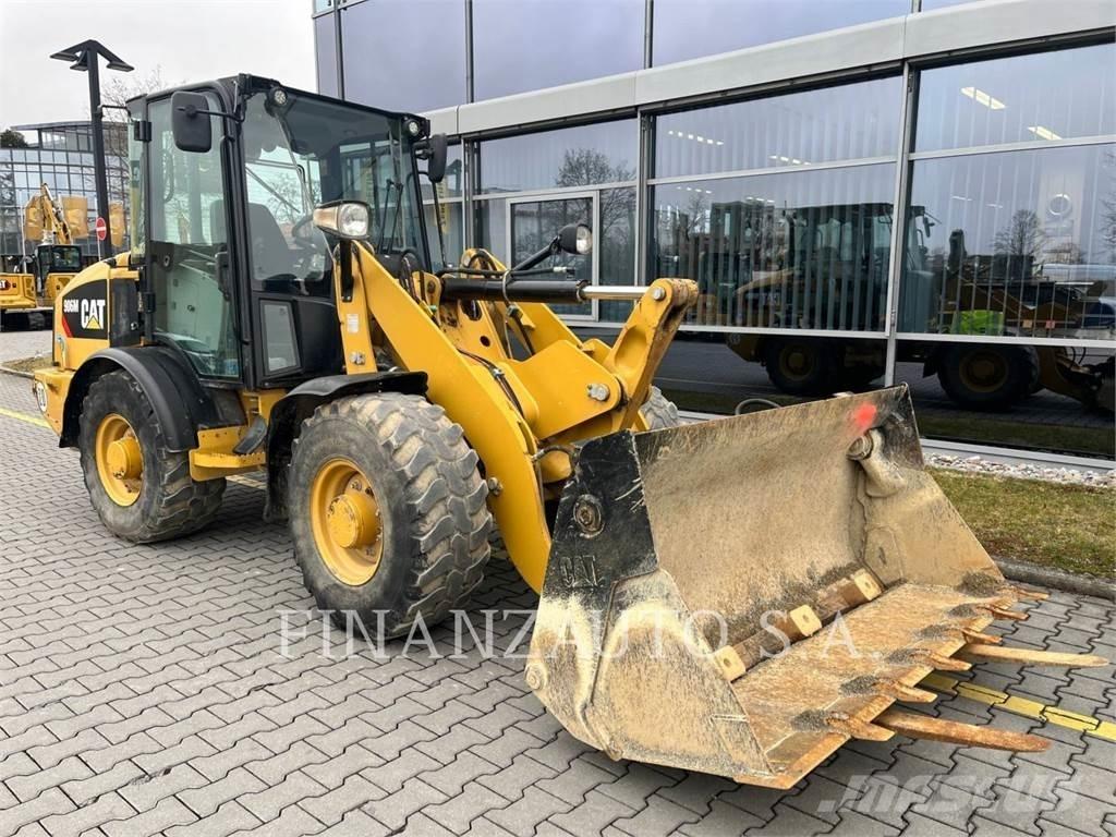 CAT 906M Carregadeiras de rodas