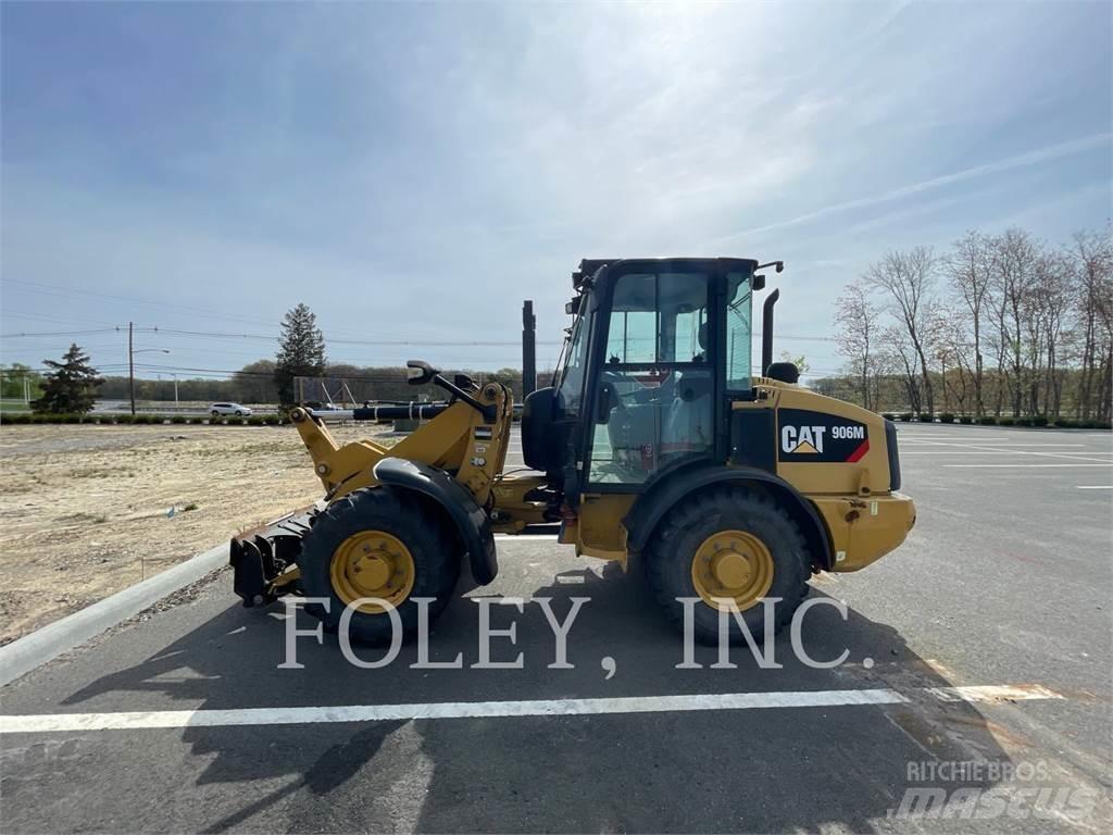 CAT 906M Carregadeiras de rodas