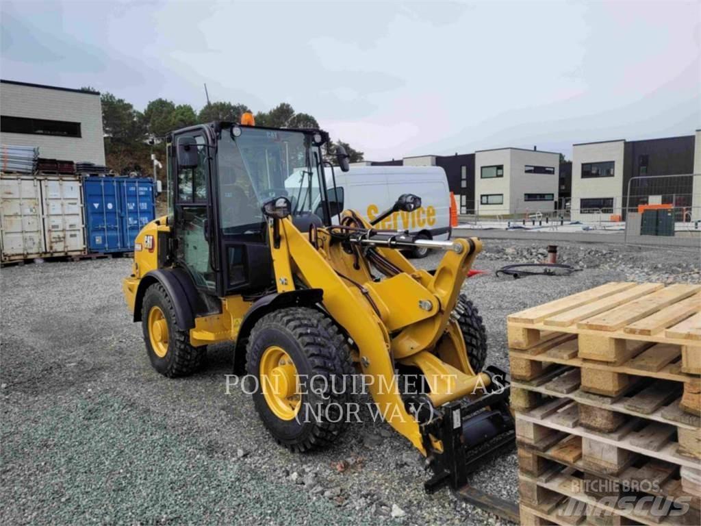 CAT 906M Carregadeiras de rodas