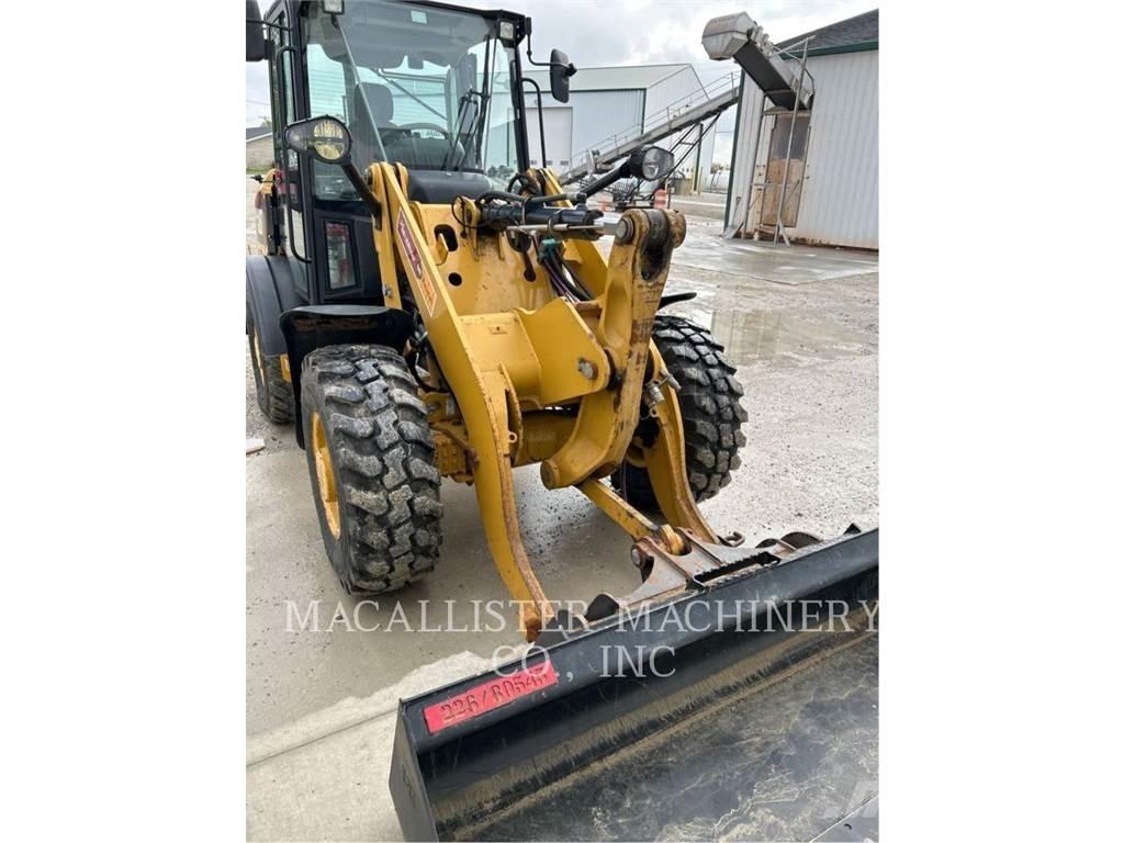 CAT 906M Carregadeiras de rodas