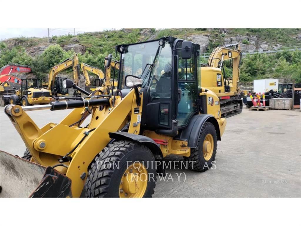 CAT 906M Carregadeiras de rodas