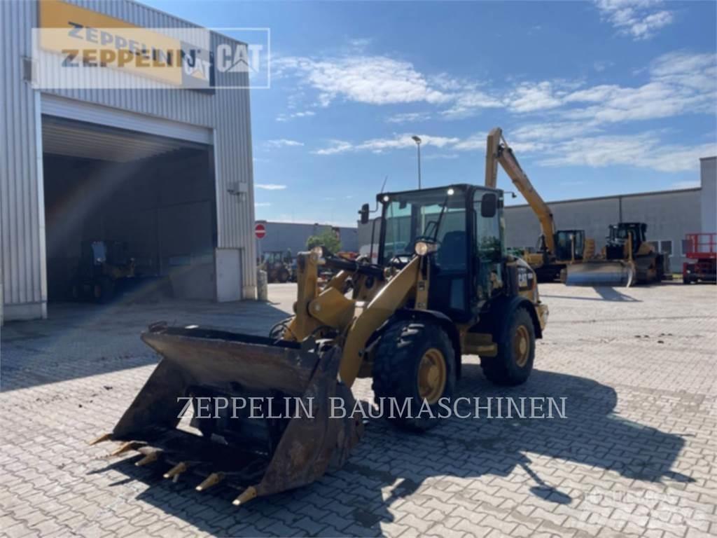 CAT 906M Carregadeiras de rodas