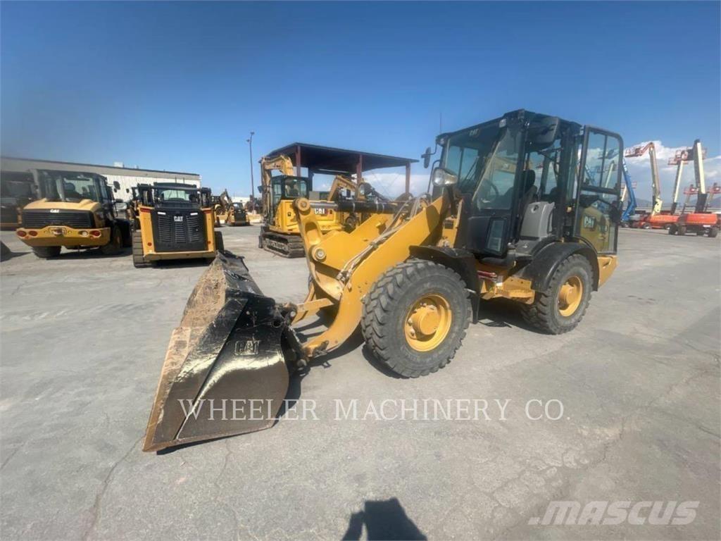 CAT 906M Carregadeiras de rodas