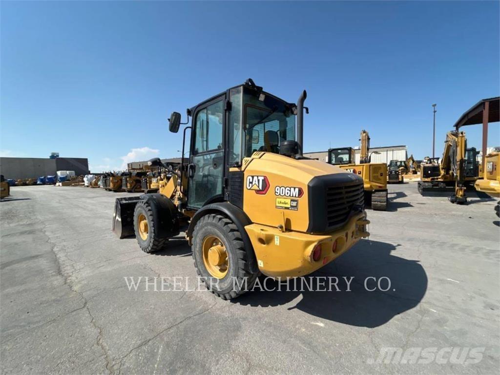 CAT 906M Carregadeiras de rodas
