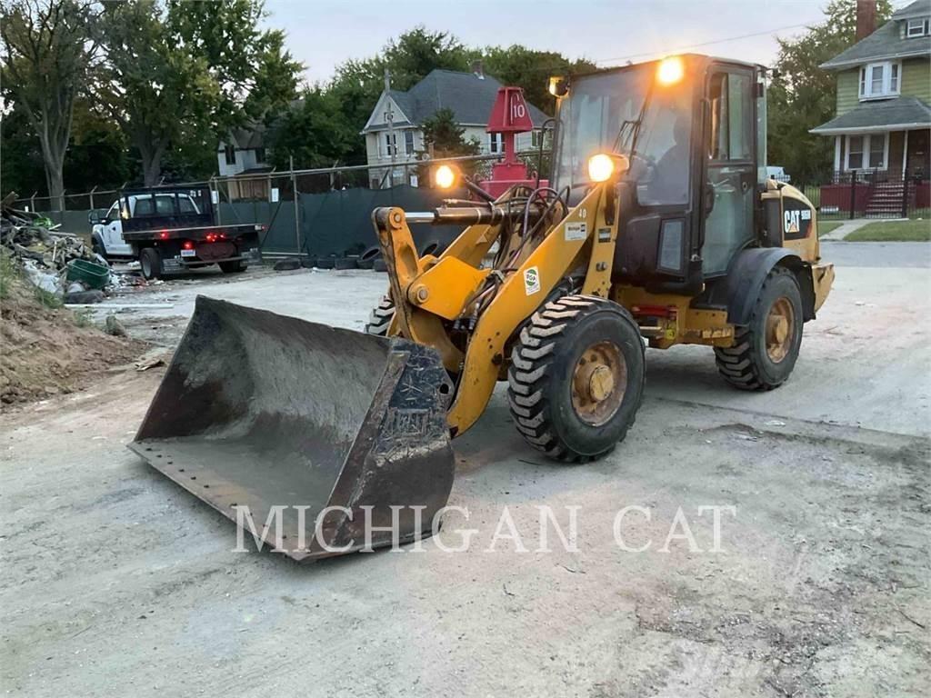 CAT 906M AR Carregadeiras de rodas