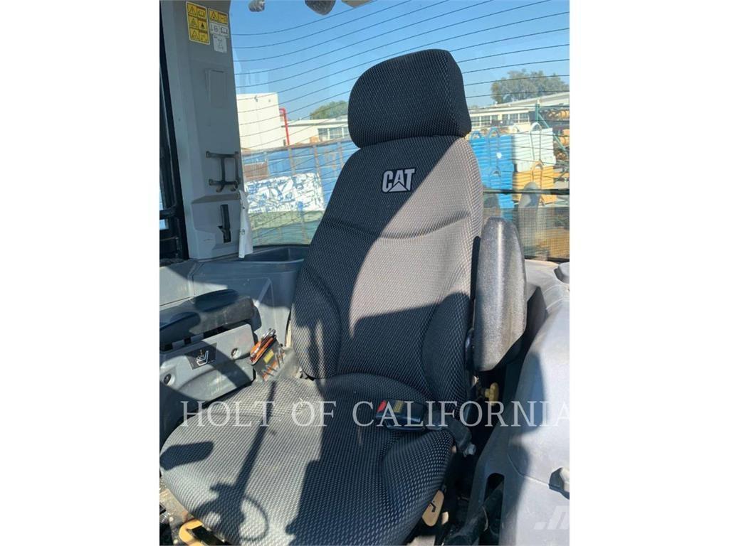 CAT 907 Carregadeiras de rodas