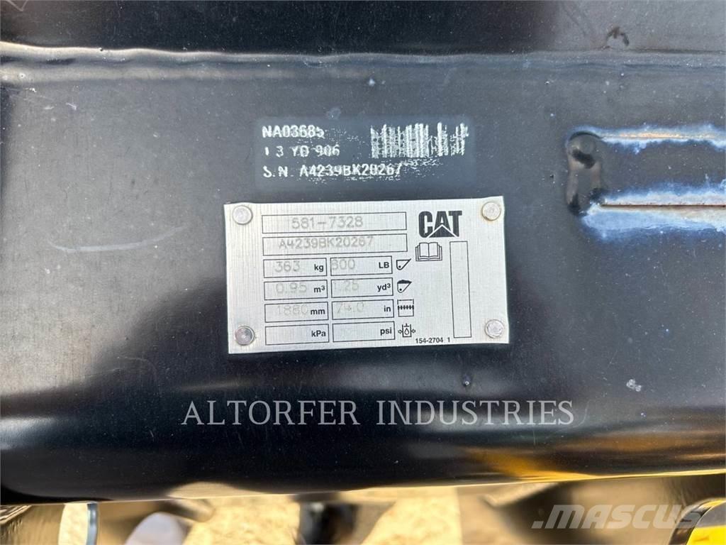 CAT 907-14 Carregadeiras de rodas