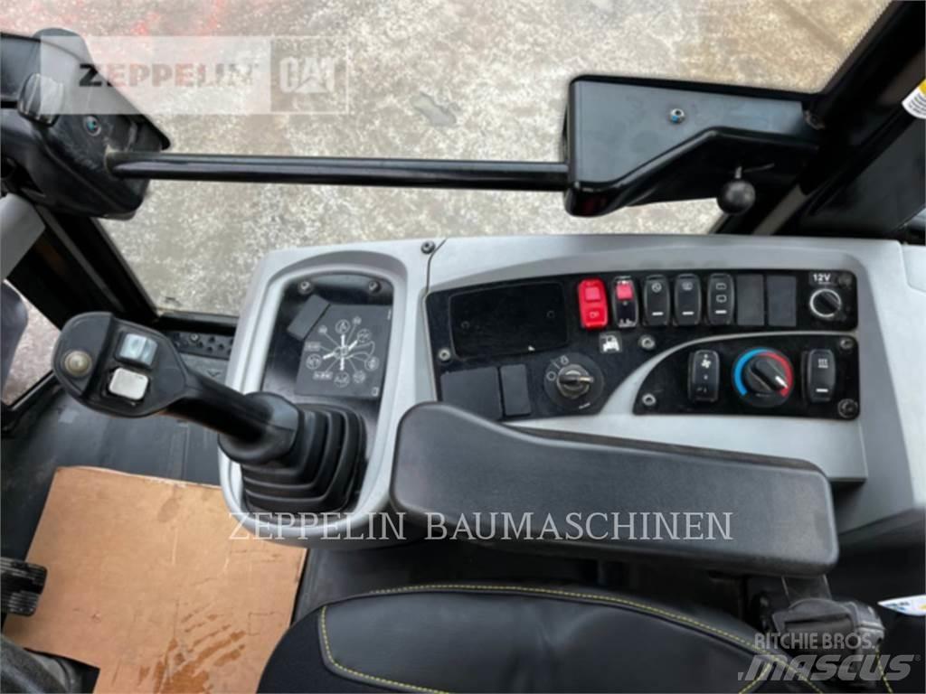 CAT 907M Carregadeiras de rodas